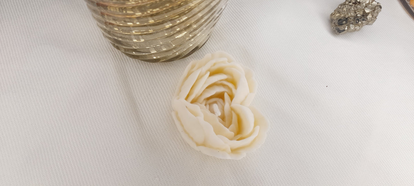 Handmade white Flower Heart Scented Candle..